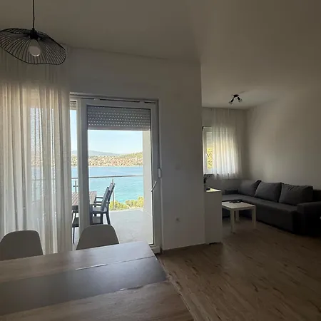 Seaesta Holidays Andrea