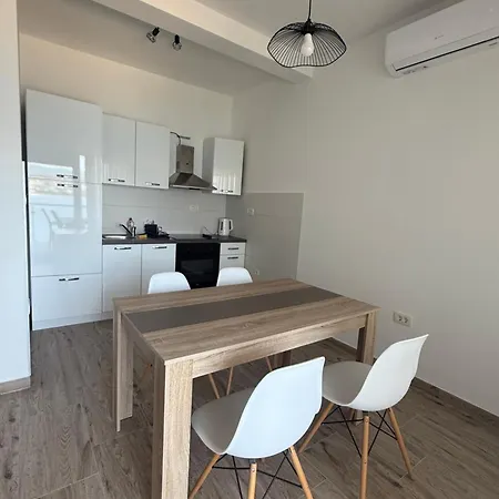 Apartment Seaesta Holidays Andrea *