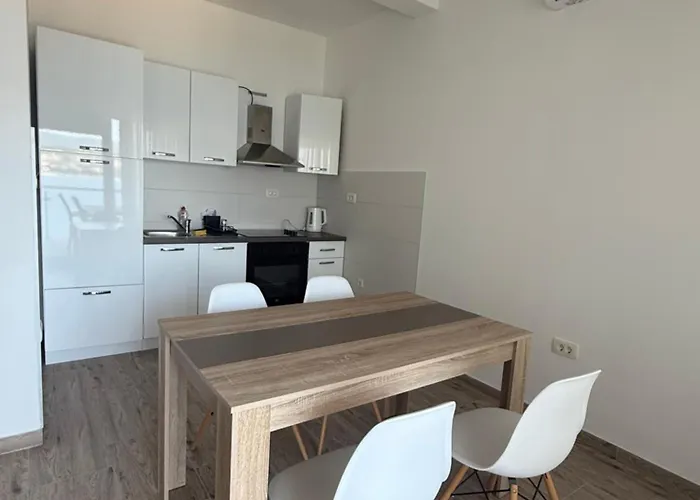 Apartment Seaesta Holidays Andrea *