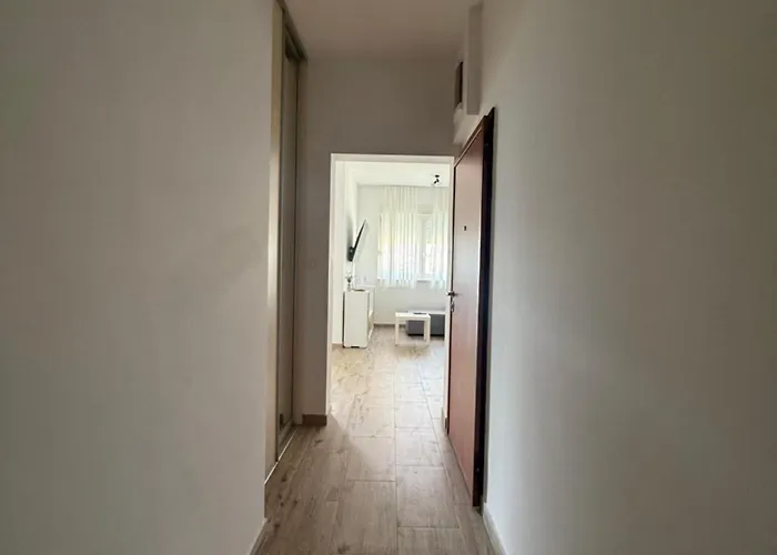 Seaesta Holidays Andrea